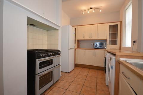 3 bedroom semi-detached house to rent, Harefield Road, Stoke, Coventry, CV2