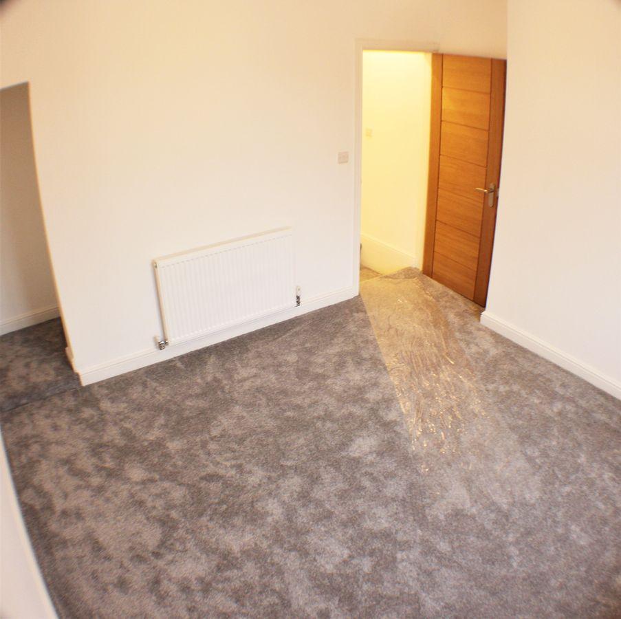 Sandford Road, Syston LE7 3 bed semidetached house to rent £1,200