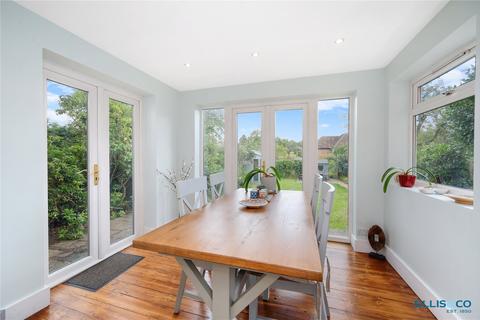 62 Woodside Park Road, London, N12 8RS