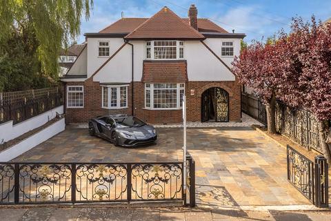 5 bedroom detached house for sale - Croft Close, London, NW7
