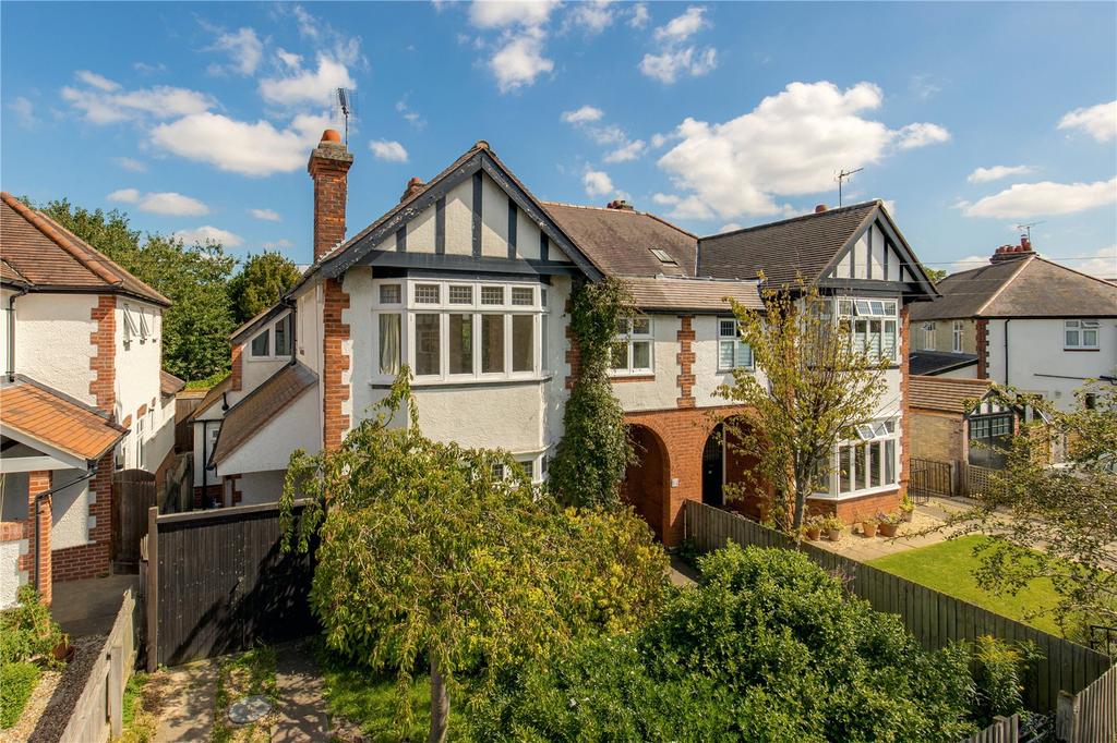 Hurst Park Avenue, Cambridge, Cambridgeshire, CB4 5 bed semidetached