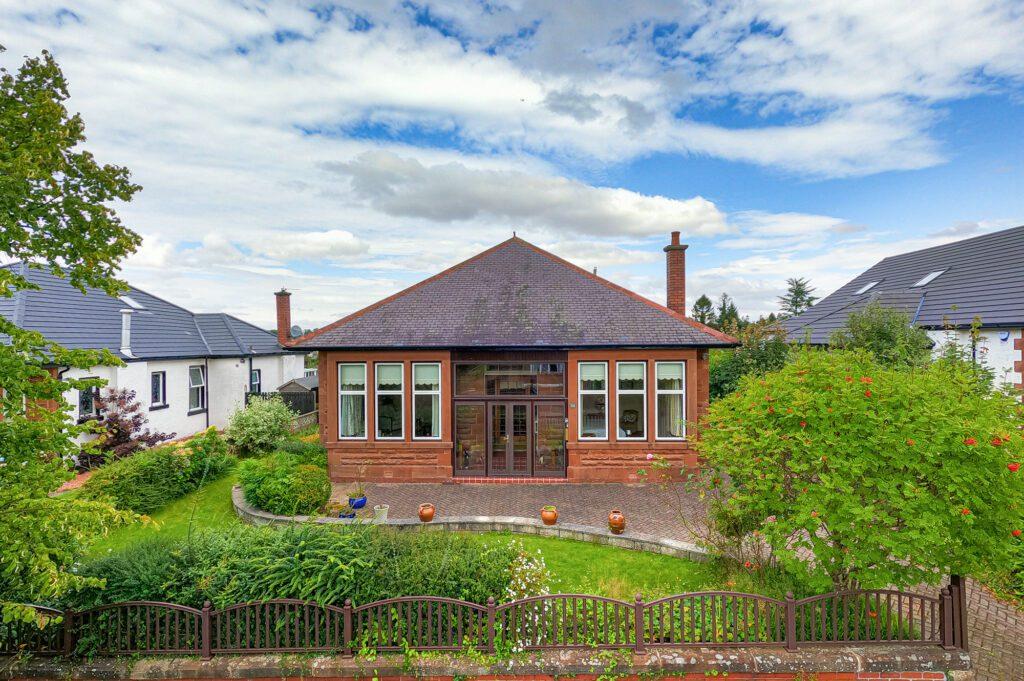 Hathaway Drive, Giffnock 3 bed detached bungalow for sale £495,000