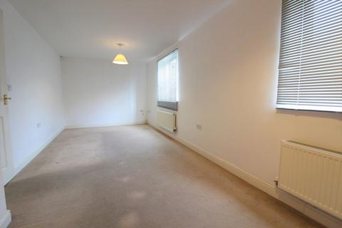 17 Waterfields, Retford, DN22 6RE