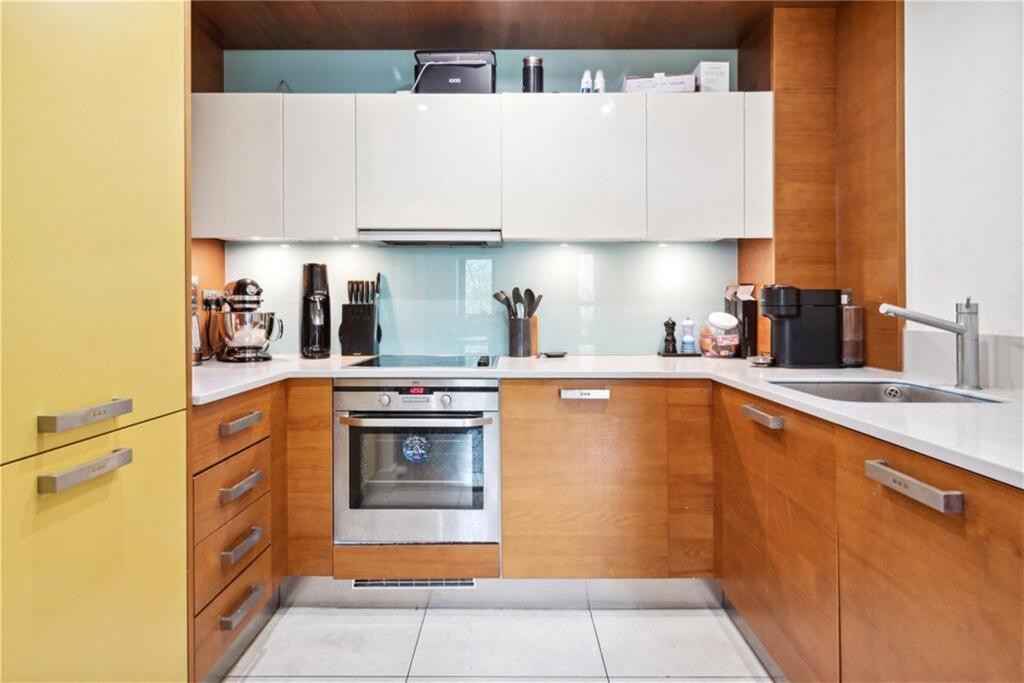 Apartment in London - View 4