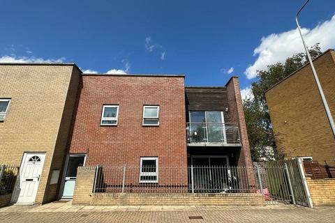 2 bedroom duplex for sale, Redbourn Court, Newham Way, London E6