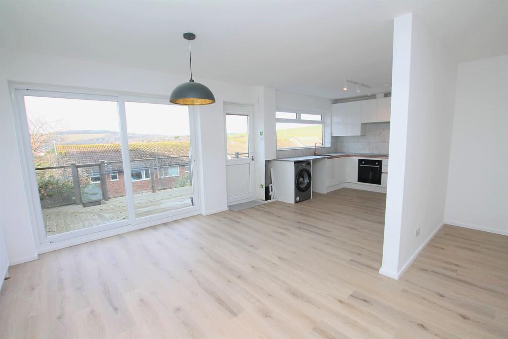 Dartmouth Crescent, Brighton 3 bed semidetached house £450,000