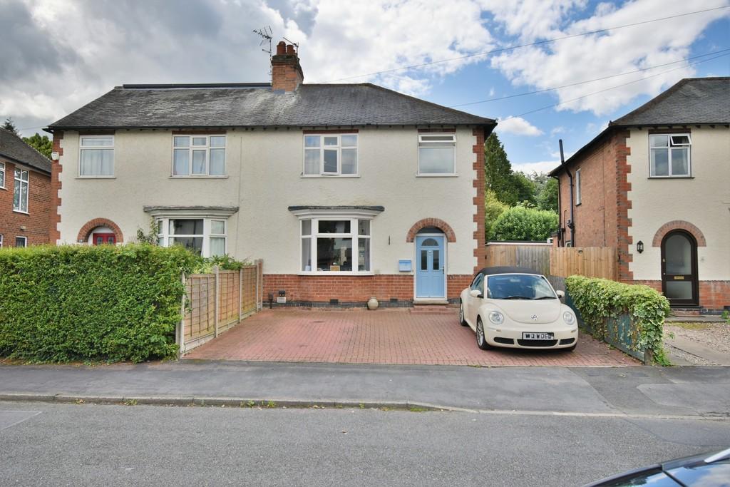 Outwoods Drive, Loughborough 3 bed semidetached house for sale £325,000