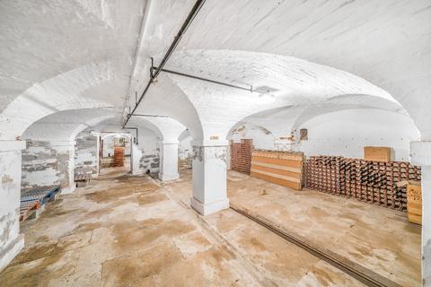 Warehouse to rent, Wine Cellar, Charlton Park Estate, Malmesbury, SN16