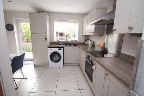 27 Bellflower Road, Grimsby, DN33 3AZ