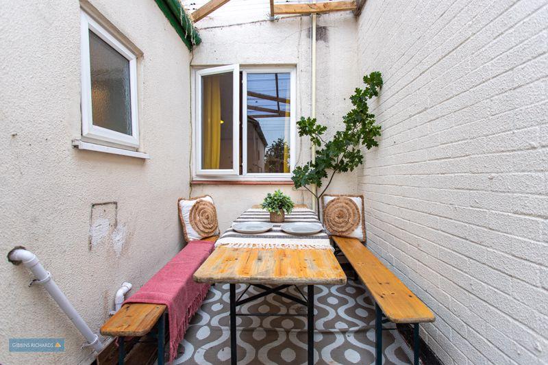 Lean-to