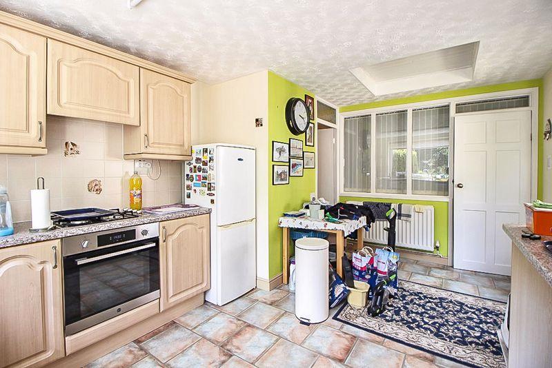 Dining kitchen