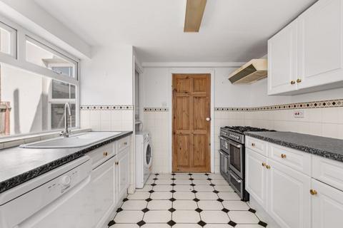 undefined, Annett Road, Walton-On-Thames