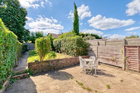 undefined, Annett Road, Walton-On-Thames