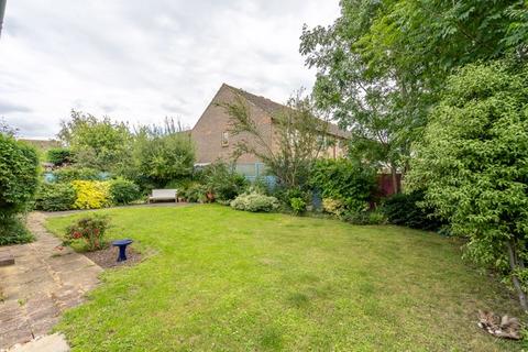 4 bedroom detached house for sale, Barncroft Close, Chichester