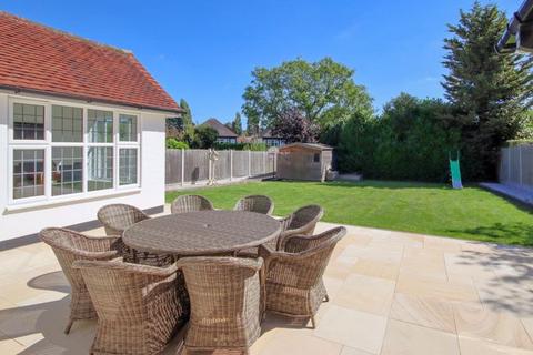 5 bedroom detached house for sale, Hutton Road, Brentwood CM15