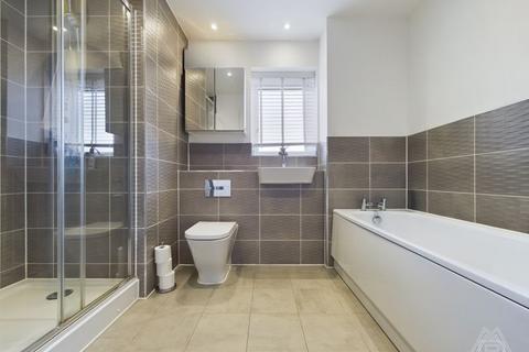 5 Falcon Way, South Ockendon, RM15 5FW