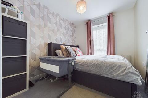 5 Falcon Way, South Ockendon, RM15 5FW