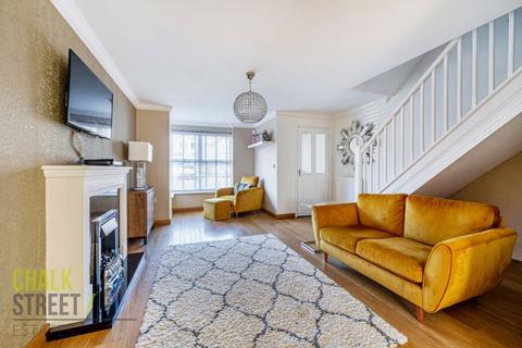 52 Bancroft Chase, Hornchurch, RM12 4DR