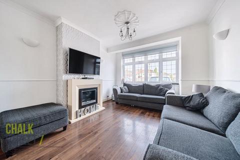13 Conway Close, Rainham, RM13 7DS
