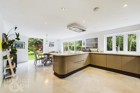 5 bedroom detached house for sale - The Street, Bramerton, Norwich