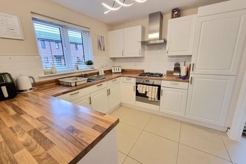 3 bedroom detached house for sale - Ffordd Y Dociau, Barry. CF62 5BN