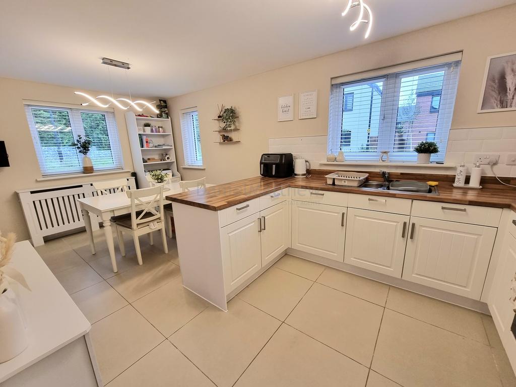 Kitchen / Dining Room