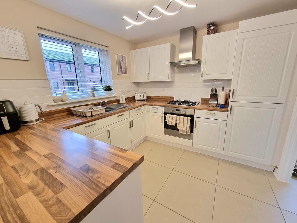 Kitchen / Dining Room