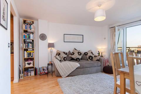 54 Locksons Close, London, E14 6BH