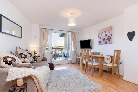 54 Locksons Close, London, E14 6BH