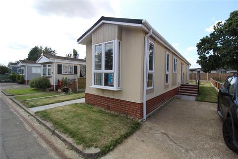 2 bedroom park home for sale, Shangri-La Residential Park, Kingsmans Farm Road, Hullbridge, Hockley, SS5