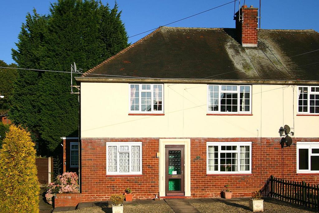 WOMBOURNE, Meadow Lane 2 bed to rent £725 pcm (£167 pw)