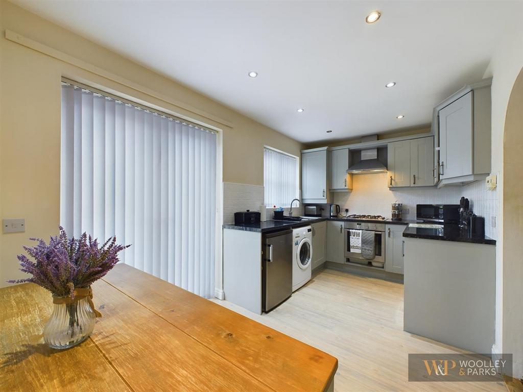 Pools Brook Park, Kingswood, Hull 3 bed terraced house for sale £175,000