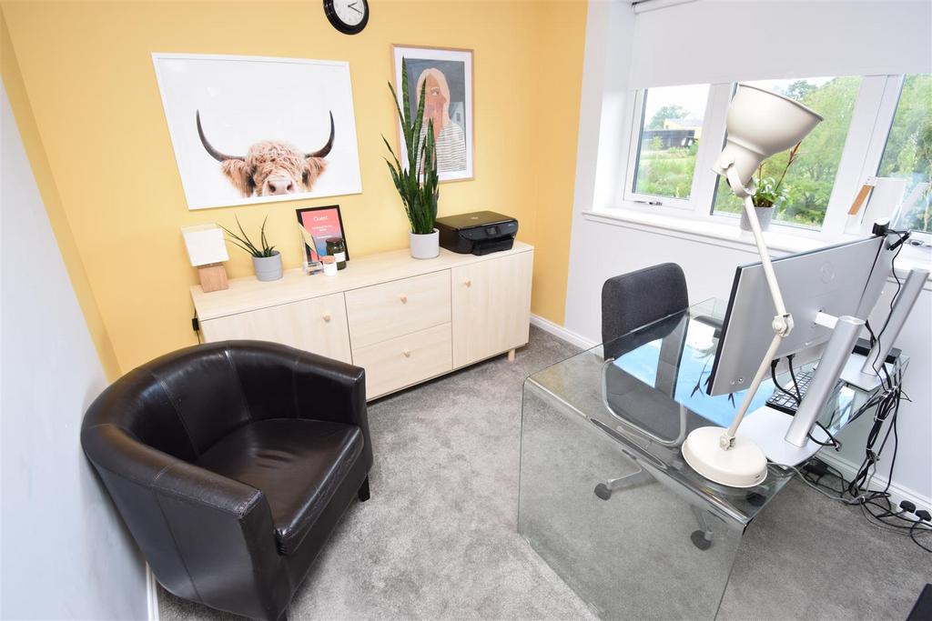 Bedroom three office.jpg