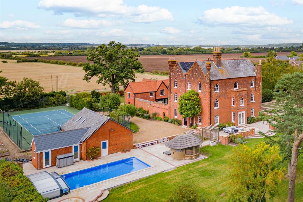 Fen Lane, Bulphan, Upminster 6 bed detached house £2,600,000