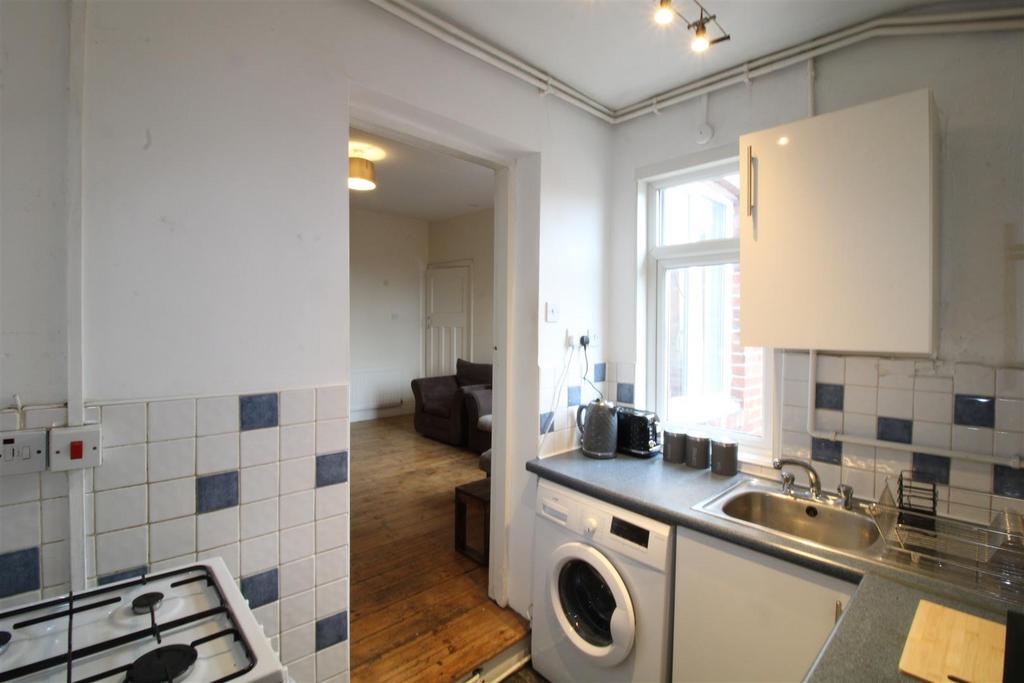 Terrace, Heaton, Newcastle Upon Tyne 3 bed apartment for sale