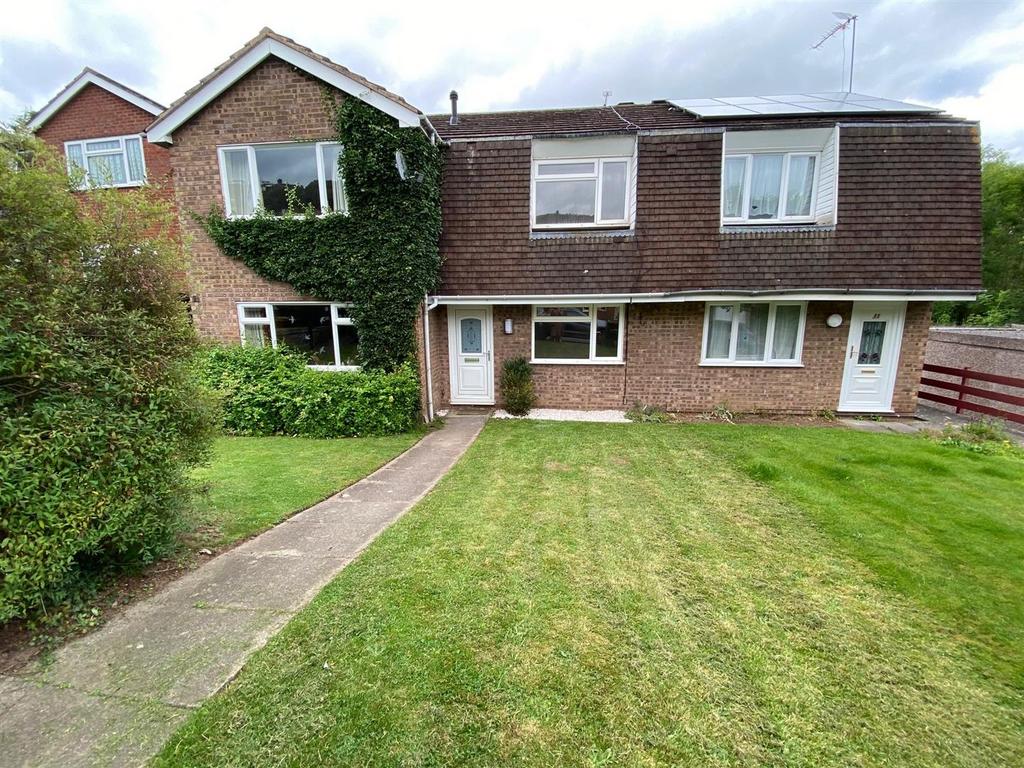 Cherry Tree Drive, Malvern 2 bed terraced house for sale £200,000