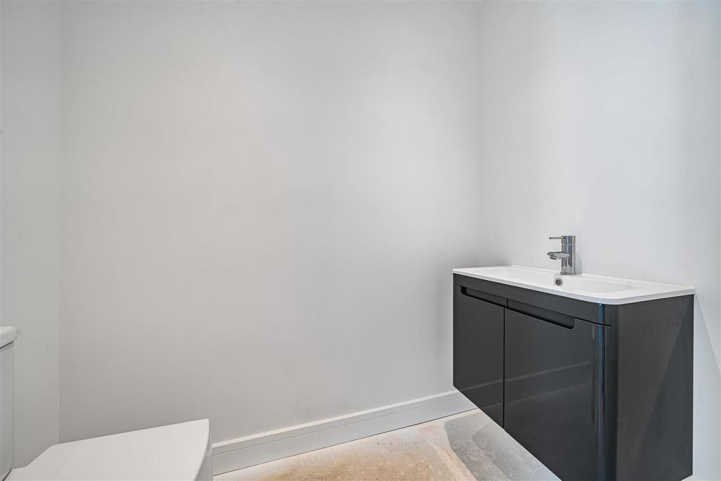 Downstairs Cloakroom.jpg