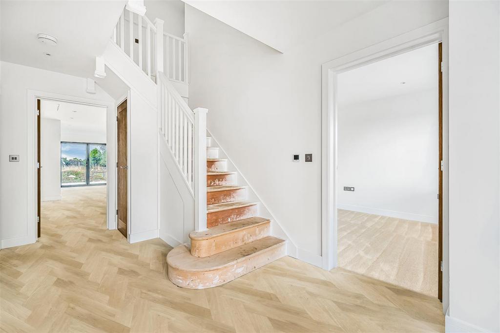 Entrance hall.jpg