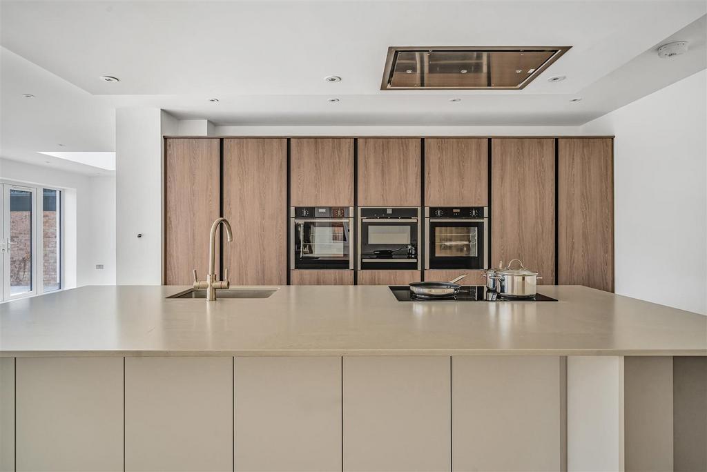 Kitchen..jpg