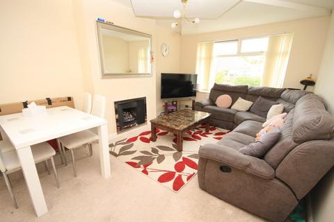 23 Ashbourne Oval, Bradford, BD2 4DH