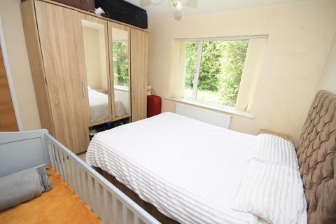 23 Ashbourne Oval, Bradford, BD2 4DH