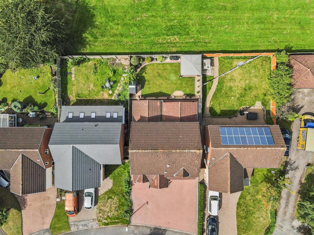 2023.08.15 - 32 Barnfield Drive-2 lo.jpg