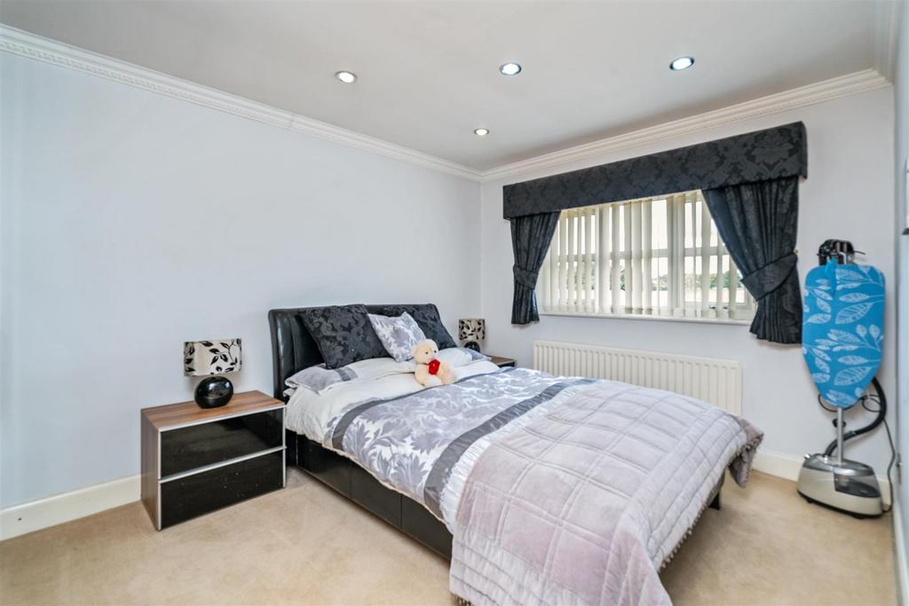2023.08.15 - 32 Barnfield Drive-17 lo.jpg