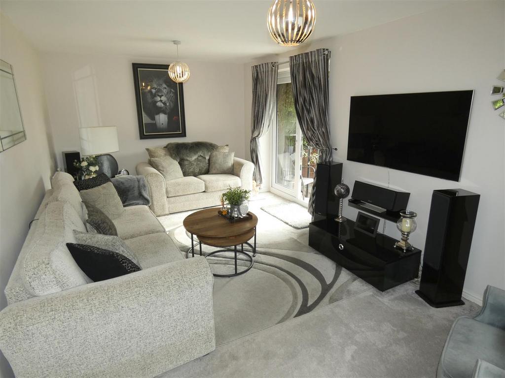 Teal Drive, Sandbach 3 bed detached house for sale £275,000