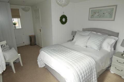 17 Teal Drive, Sandbach, CW11 3JT