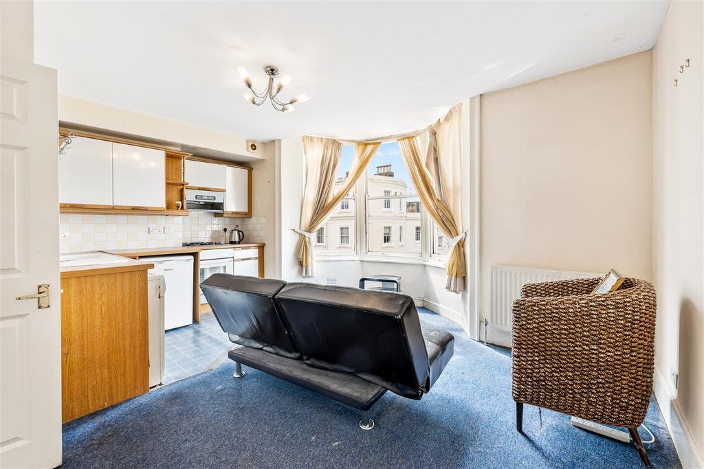 Living Room/Kitchen