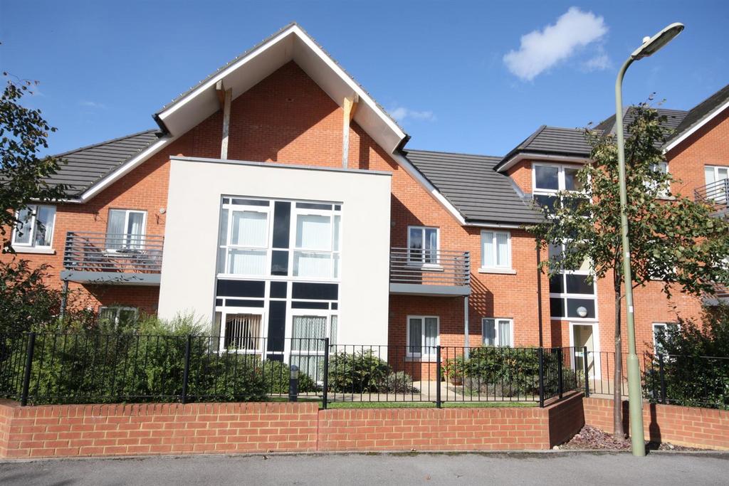 Kent Road, Chandler's Ford, Eastleigh 2 bed retirement property for