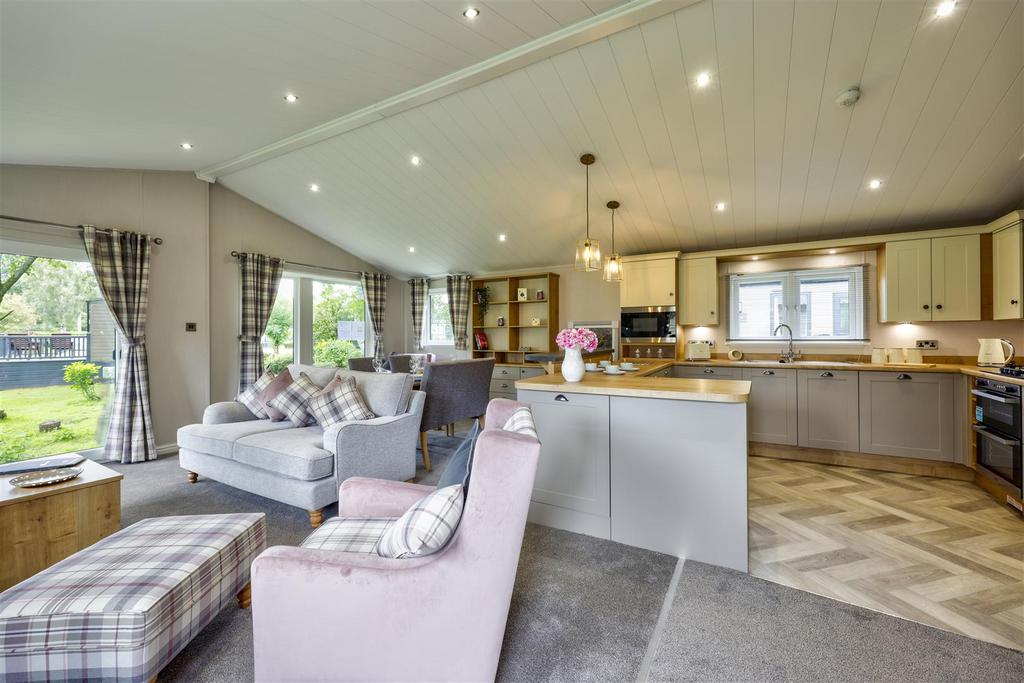 Kitchen/Diner/Lounge