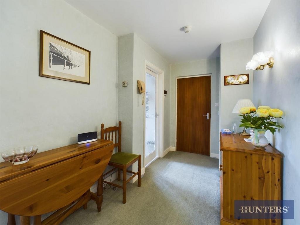 Hallway.jpg