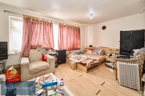 97 Salisbury Road, Hounslow, TW4 7NW